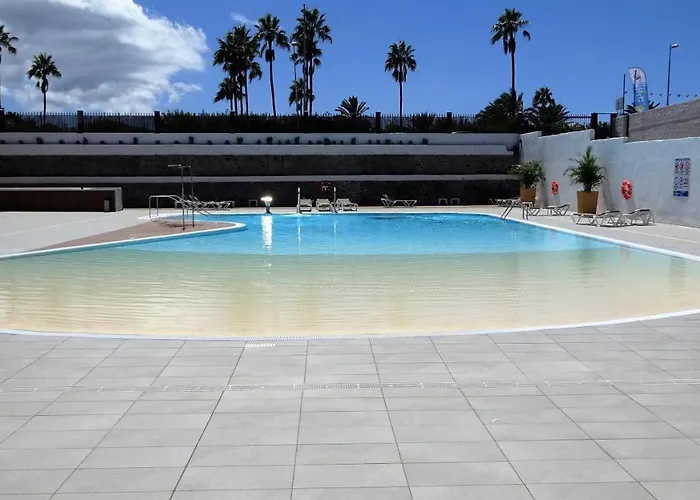 Navy Style Friendly *