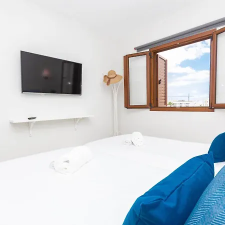 Navy Style Friendly *