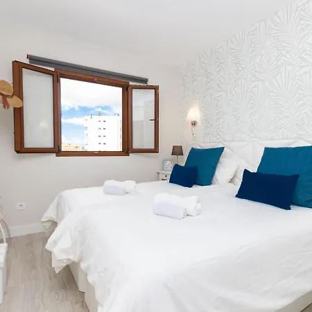 Navy Style Friendly *