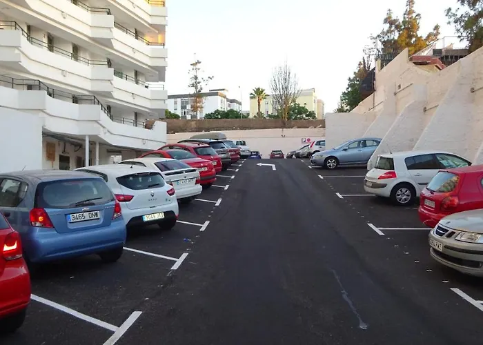 Navy Style Friendly *