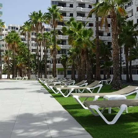 Navy Style Friendly *