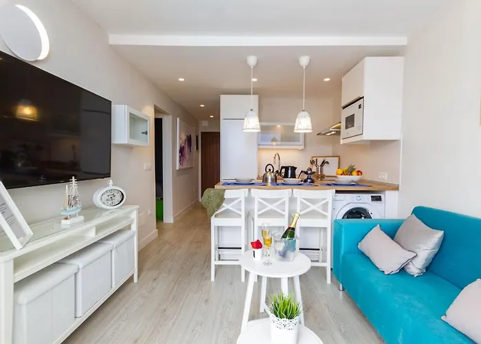 Navy Style Friendly * Playa del Ingles (Gran Canaria)